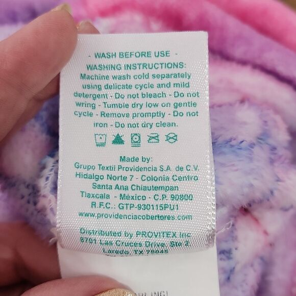 Comfy Tails. Mermaid Tail. Fleece Throw. EUC - Picture 3 of 5